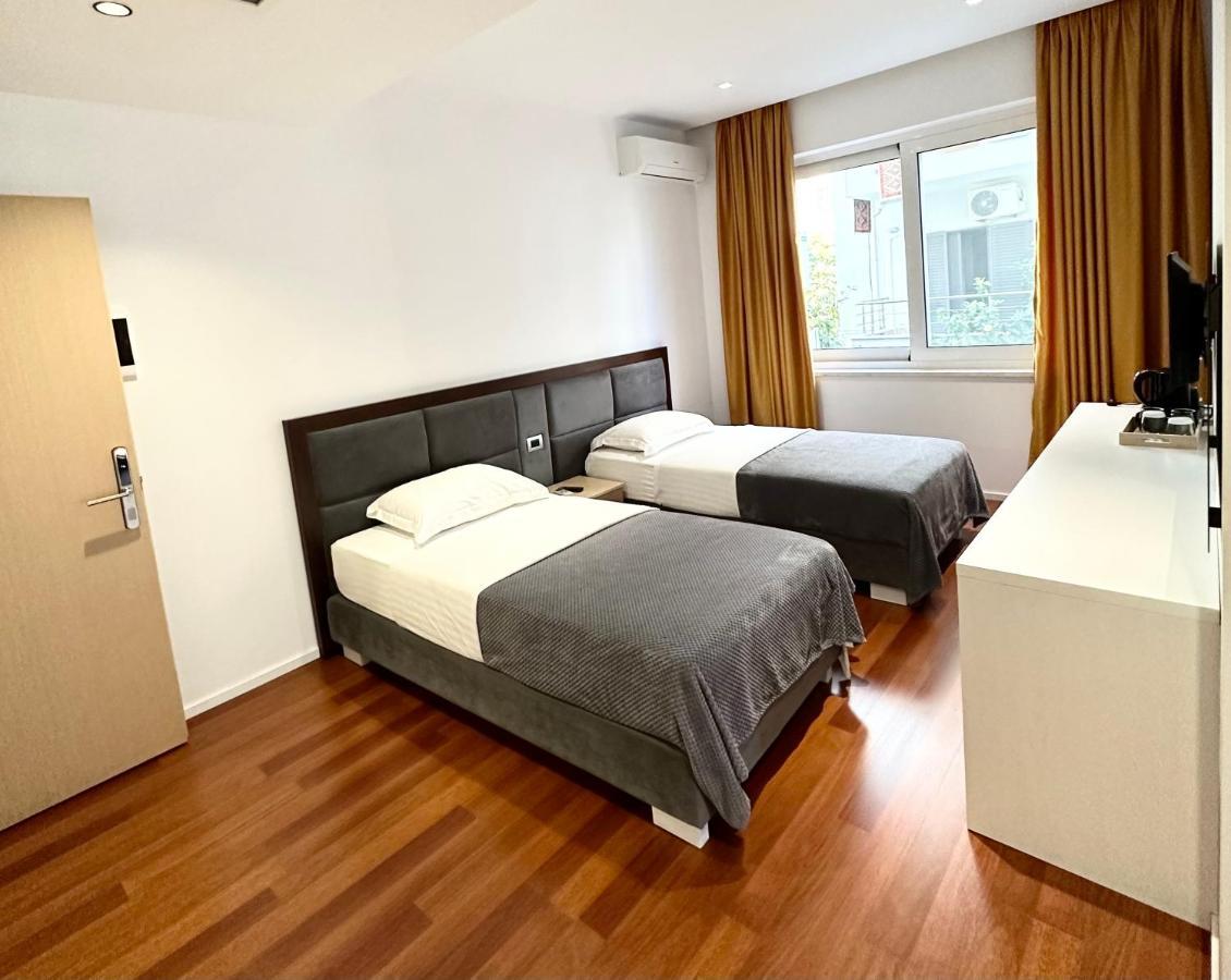 3B Suites Boutique Hotel Саранда Экстерьер фото