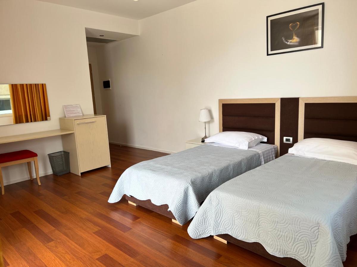 3B Suites Boutique Hotel Саранда Экстерьер фото