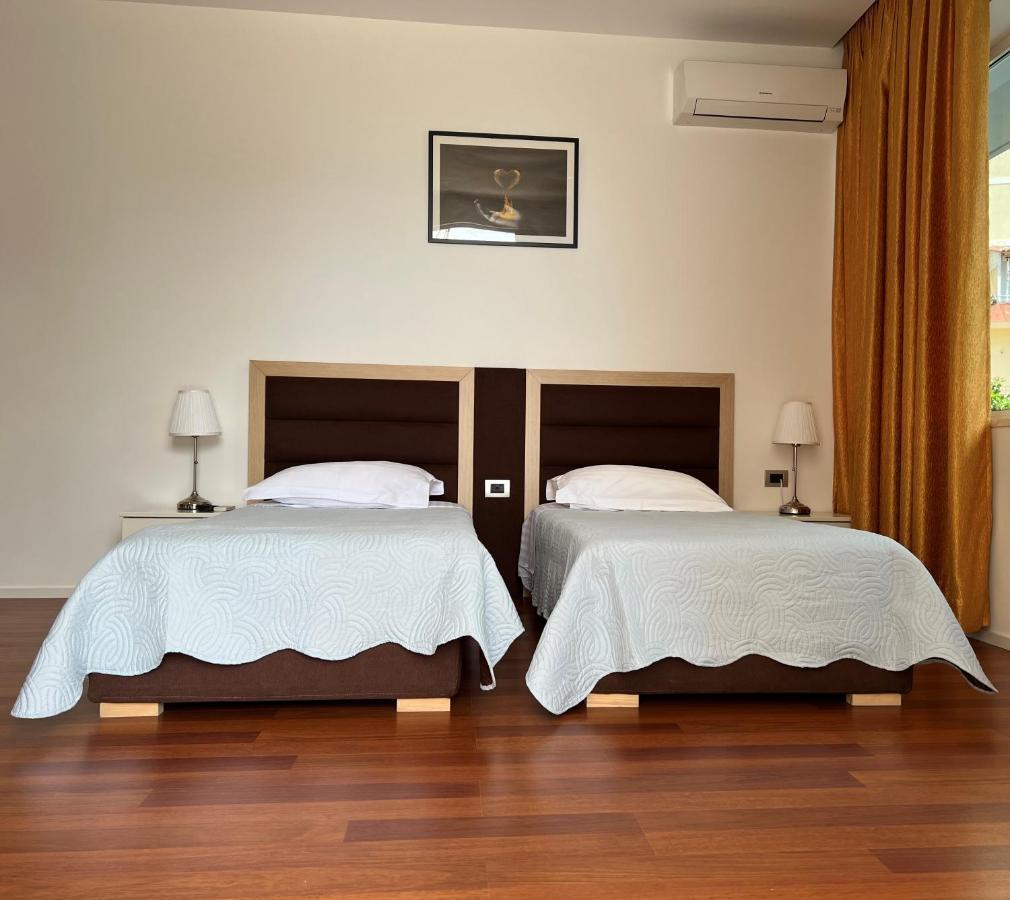 3B Suites Boutique Hotel Саранда Экстерьер фото