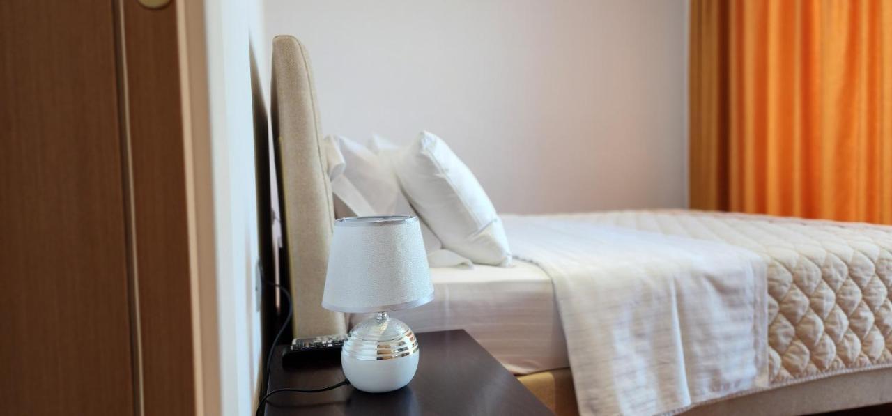 3B Suites Boutique Hotel Саранда Экстерьер фото