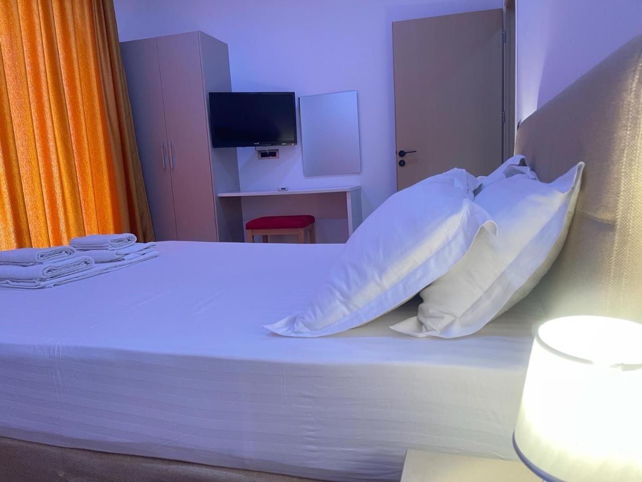 3B Suites Boutique Hotel Саранда Экстерьер фото
