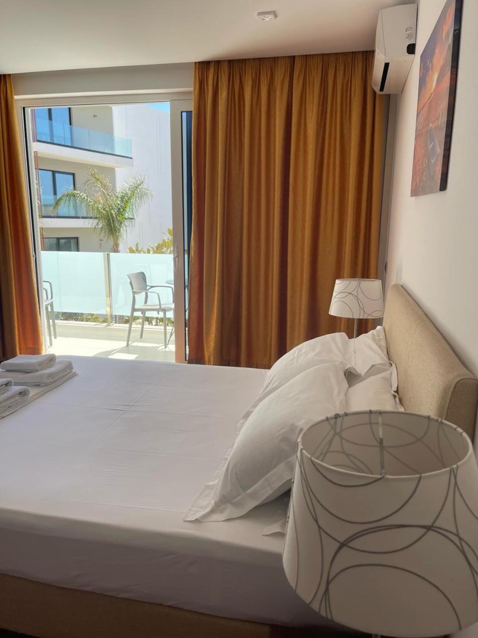 3B Suites Boutique Hotel Саранда Экстерьер фото